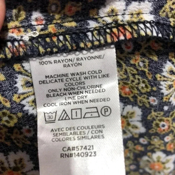 LOFT Square Neck floral print,loose fit,button cuffs,lightweight tan/navy blue - Picture 10 of 10